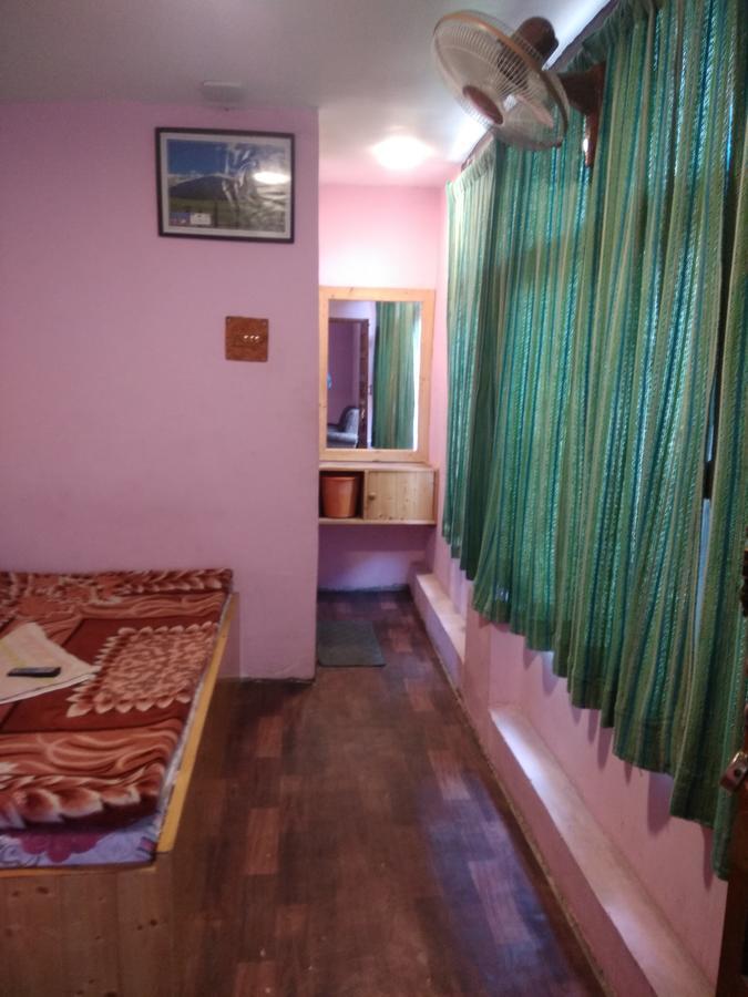 Hotel Jannat Srinagar  Exterior photo